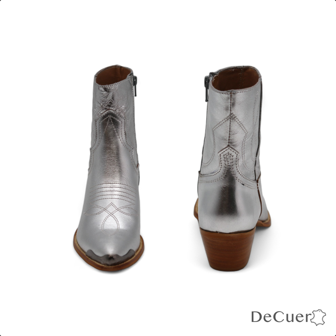 Oeste Women's Metallic Silver Leather Short Boots